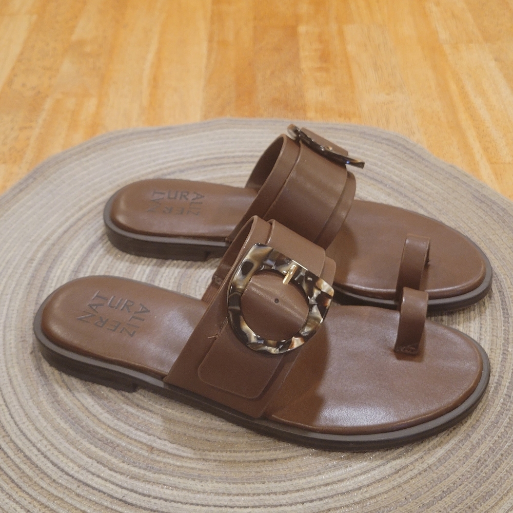 EUC~ NATURALIZER TOE SLIP SANDALS